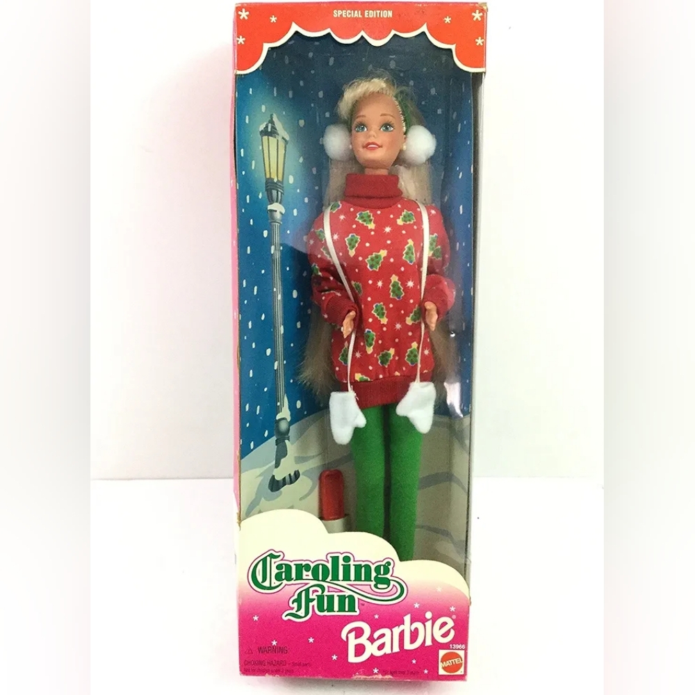 Barbie - "Caroling Fun Barbie" 1995 Vintage